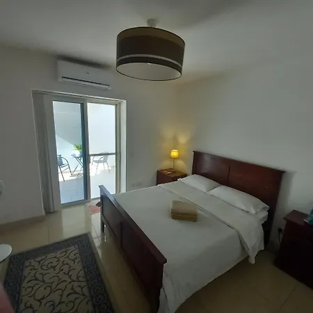 Luxuries, Central ,sleep 4