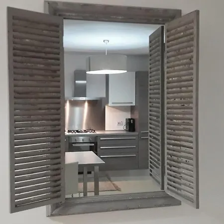 Apartment Luxuries, Central ,sleep 4 *